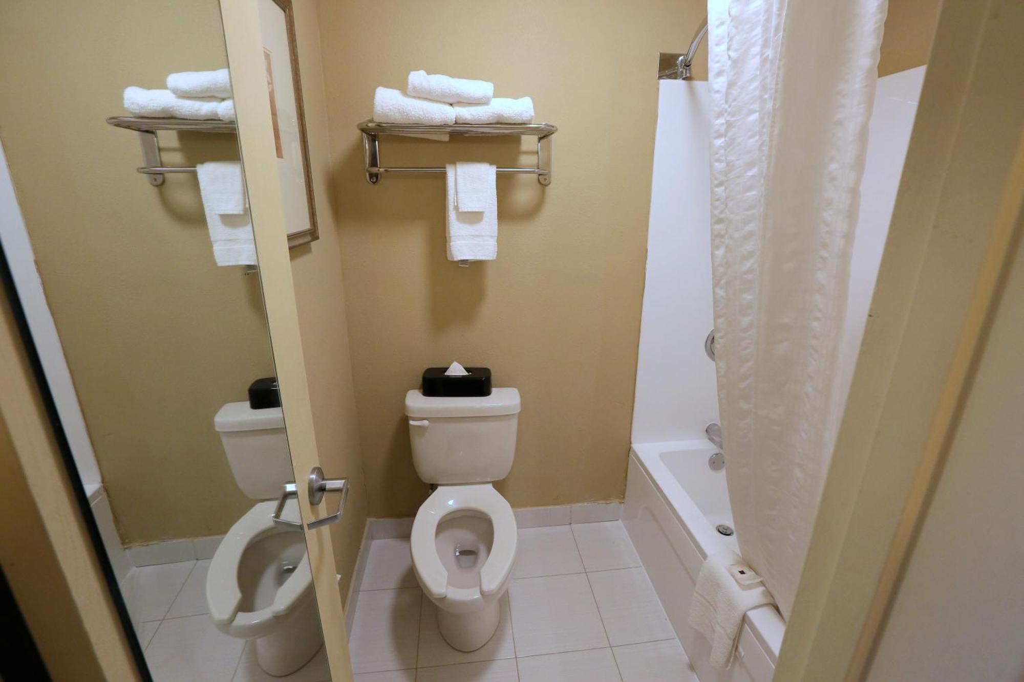 Country Inn & Suites By Radisson, Charlotte I-85 Airport, Nc Ngoại thất bức ảnh