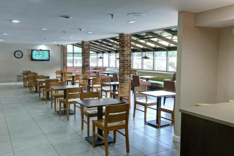 Country Inn & Suites By Radisson, Charlotte I-85 Airport, Nc Ngoại thất bức ảnh